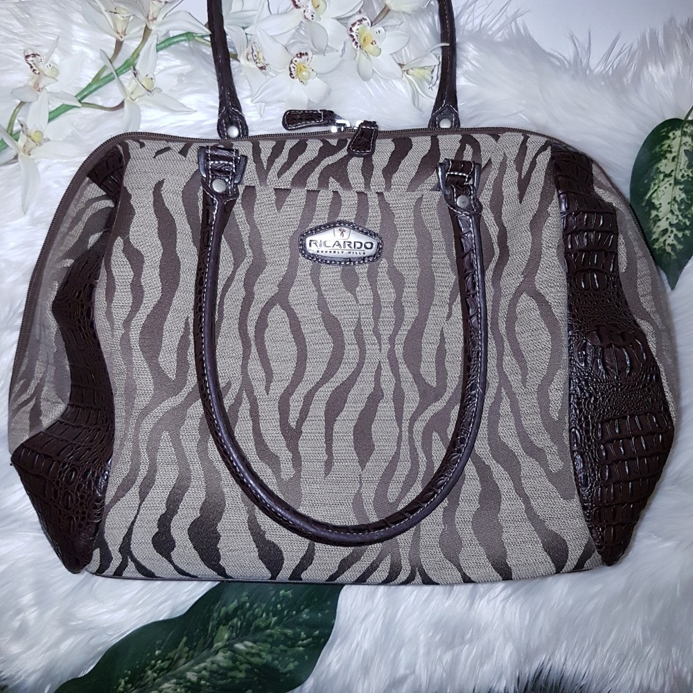 x SOLD IN BULK LOT 01/17/19 xRicardo Beverly Hills